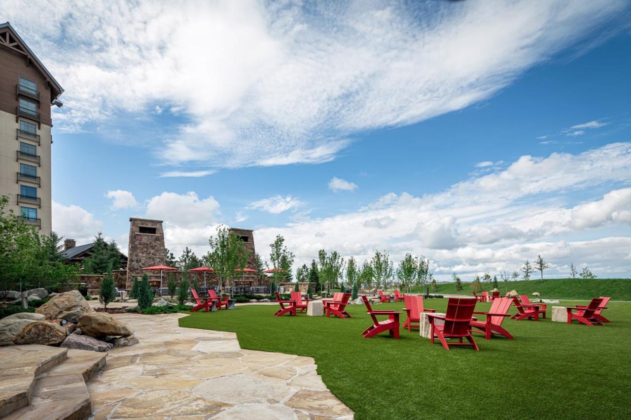 Gaylord Rockies Resort & Convention Center Aurora Exterior photo