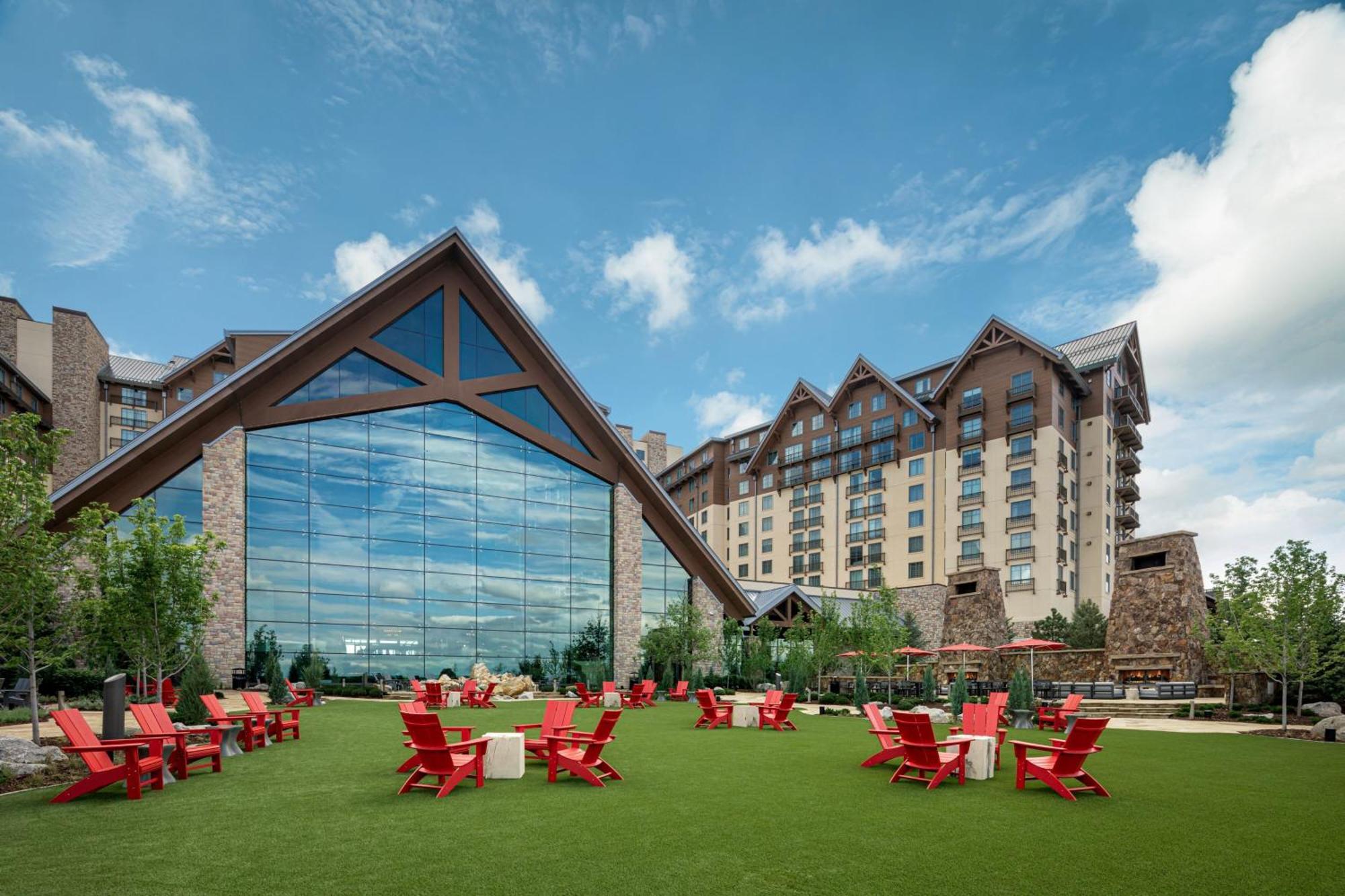 Gaylord Rockies Resort & Convention Center Aurora Exterior photo